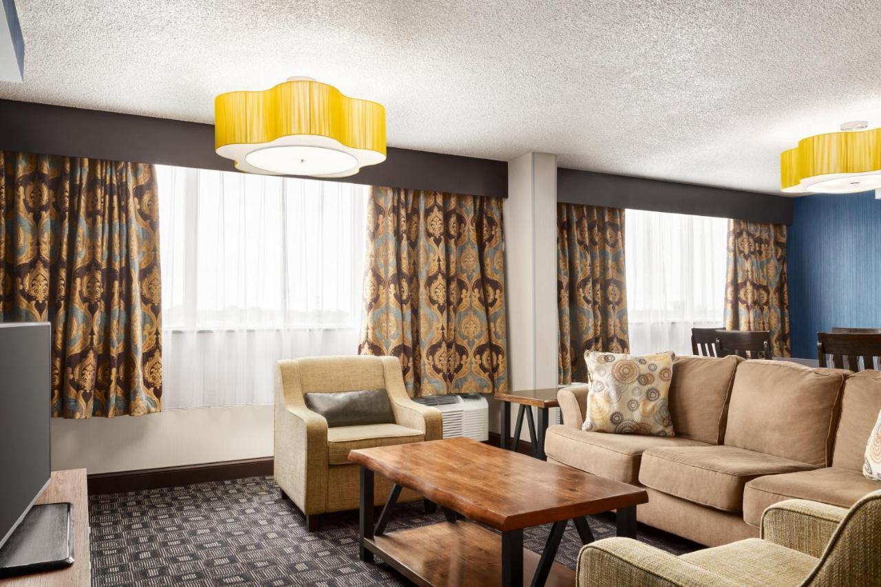 Holiday Inn Louisville East - Hurstbourne, An Ihg Hotel Екстериор снимка