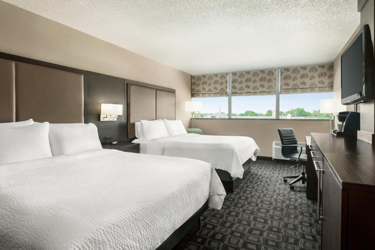 Holiday Inn Louisville East - Hurstbourne, An Ihg Hotel Екстериор снимка