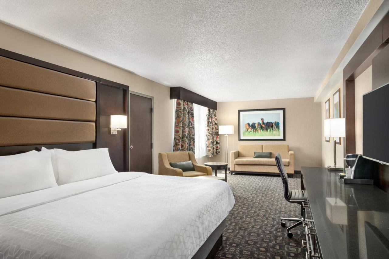 Holiday Inn Louisville East - Hurstbourne, An Ihg Hotel Екстериор снимка