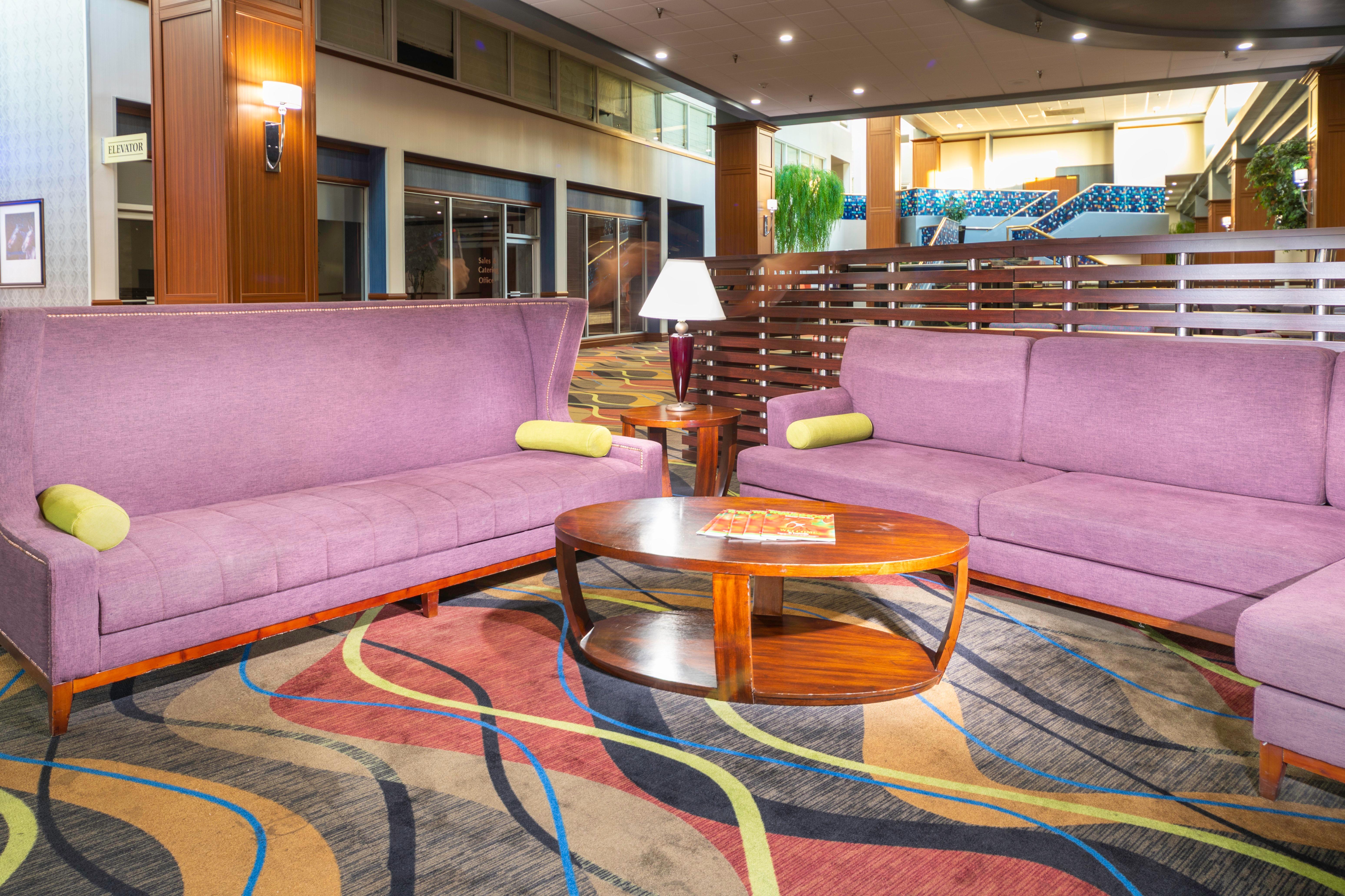 Holiday Inn Louisville East - Hurstbourne, An Ihg Hotel Екстериор снимка